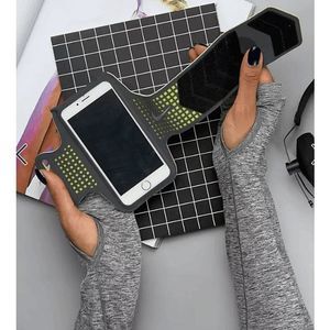 NEW Unisex One Size Nike Diamond Arm Band (iPhone 5, 5c, & 5s, Black/Volt)